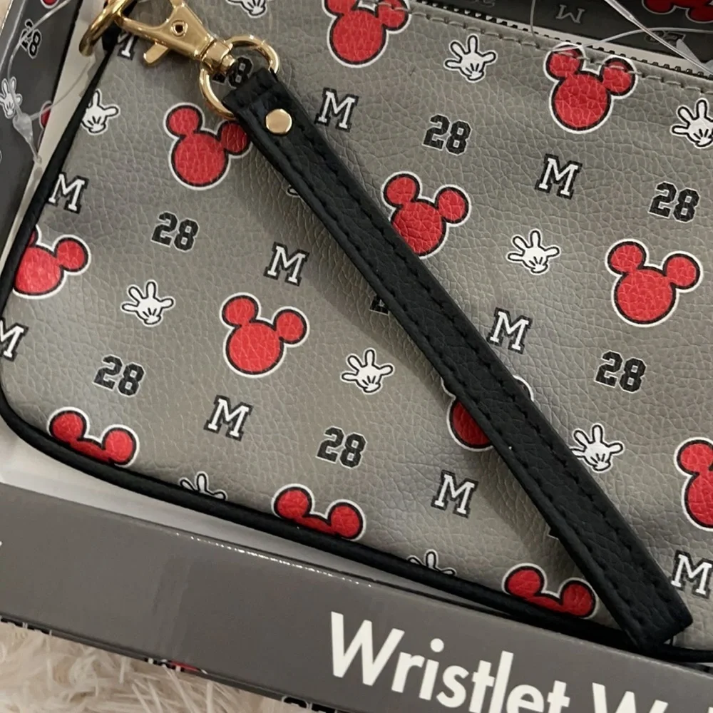 New In box Mickey Mouse wristlet